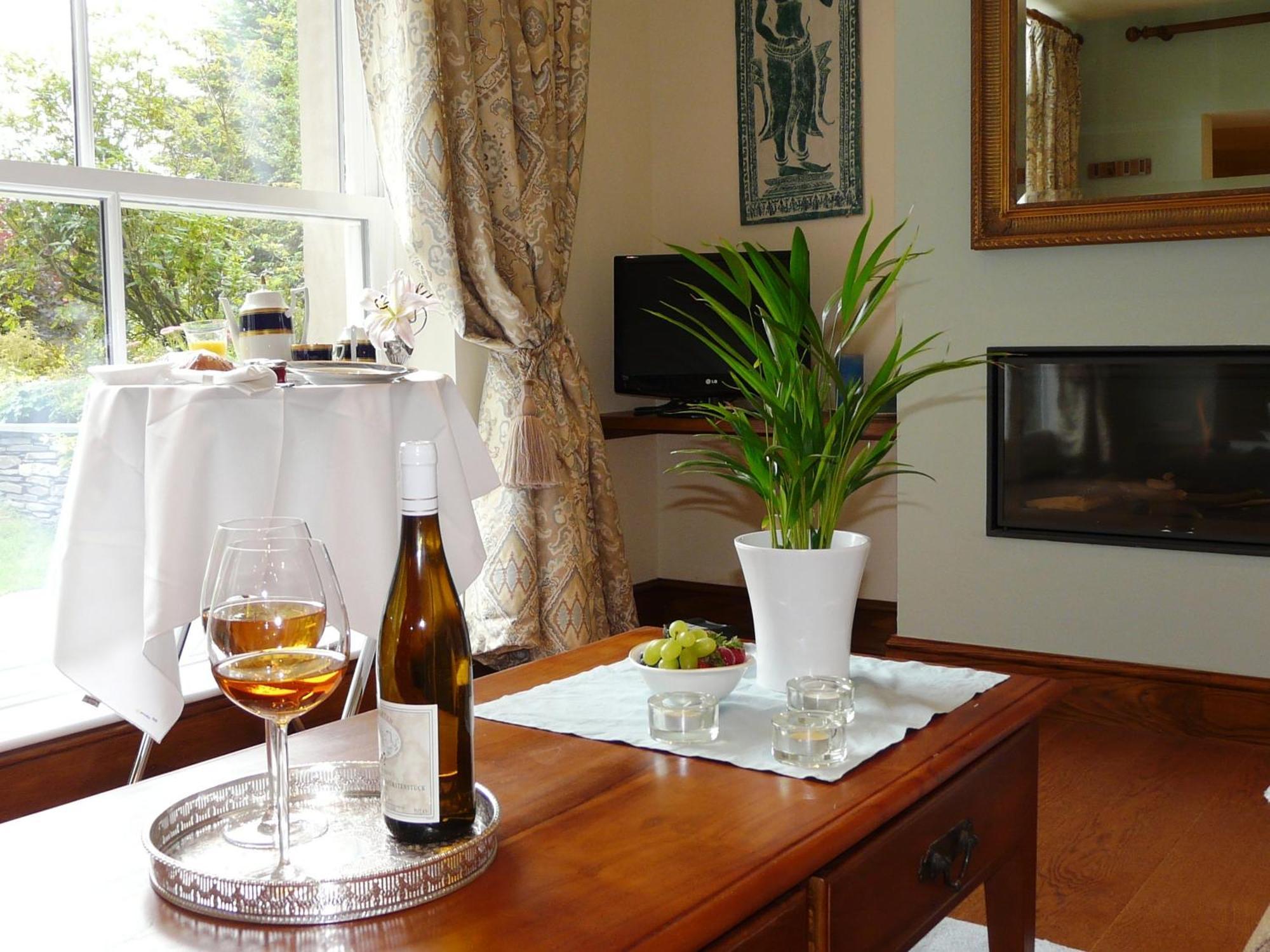 Annesdale House Bed and Breakfast Windermere Eksteriør billede